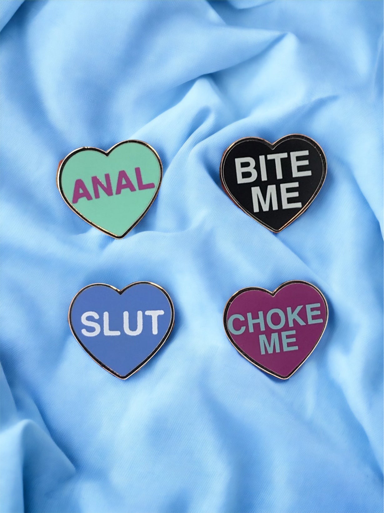 Kinky Heart Pins 4pk