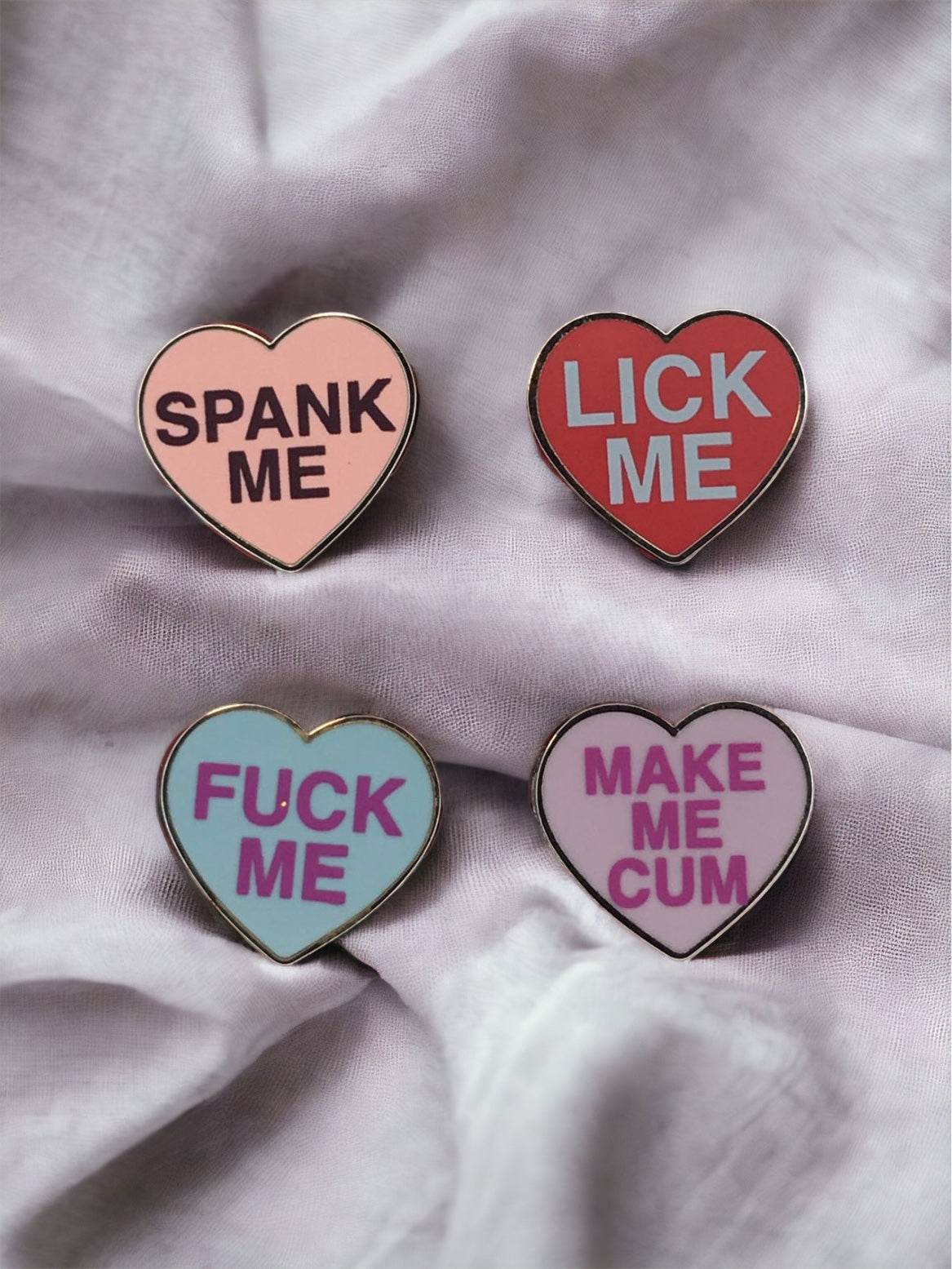 Kinky Heart Pins 4pk