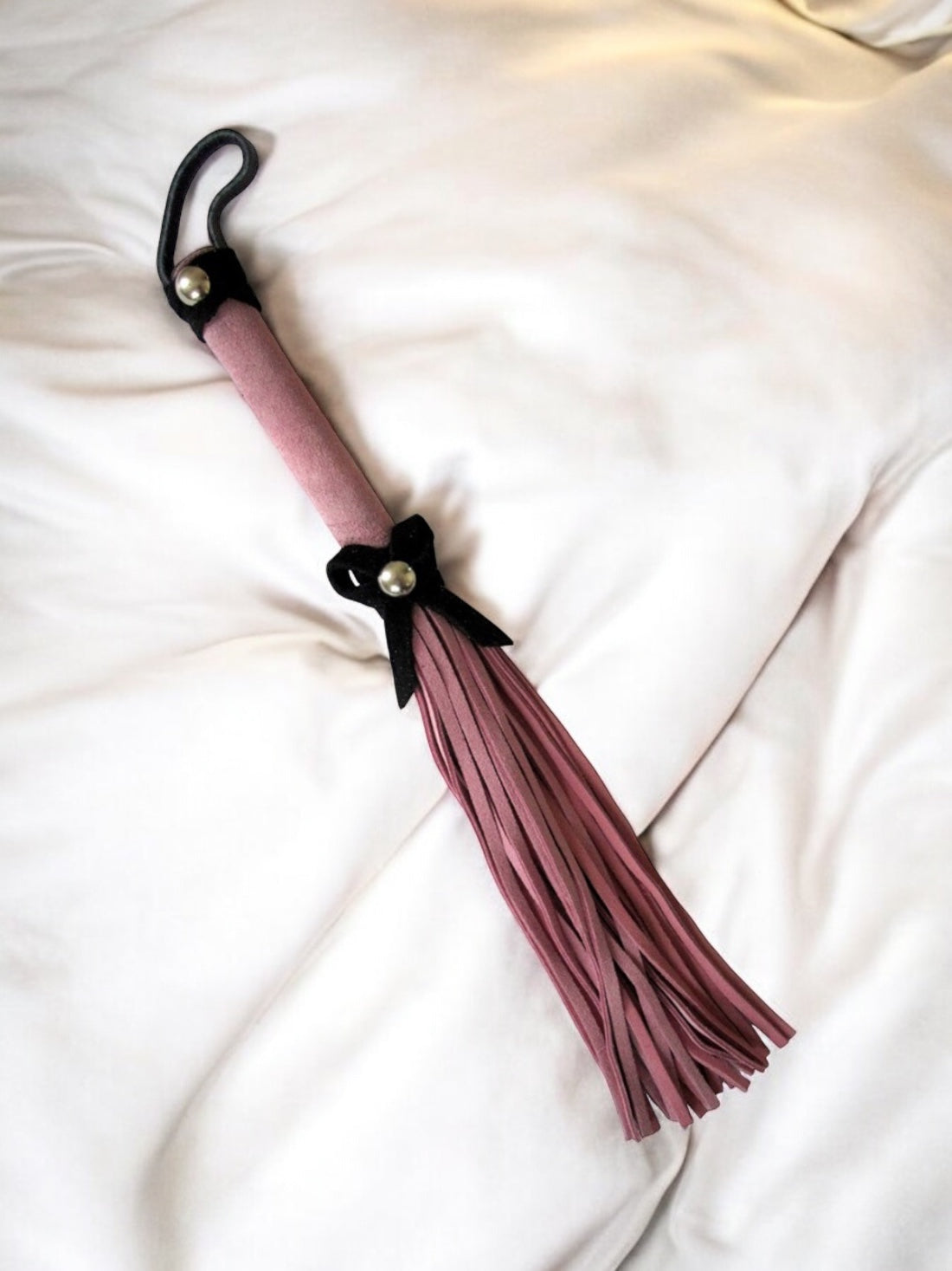 Love Knot Mini Flogger - Pink w/ Black Bow