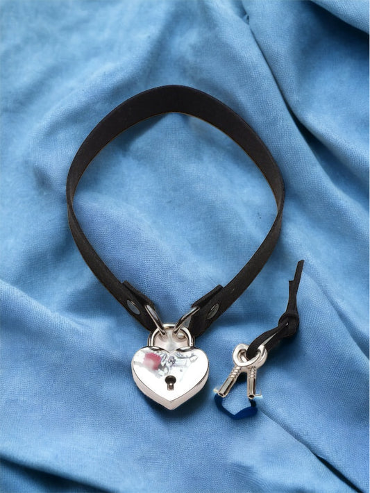 Lock-It Heart Choker