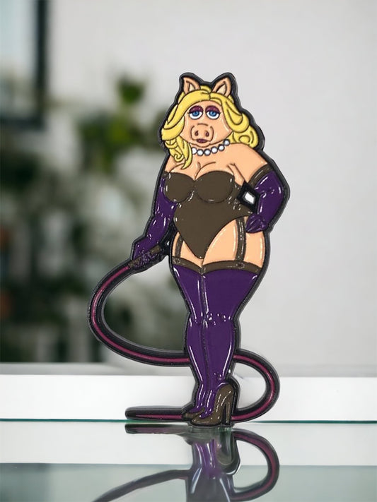 Miss Piggy Whip Pin