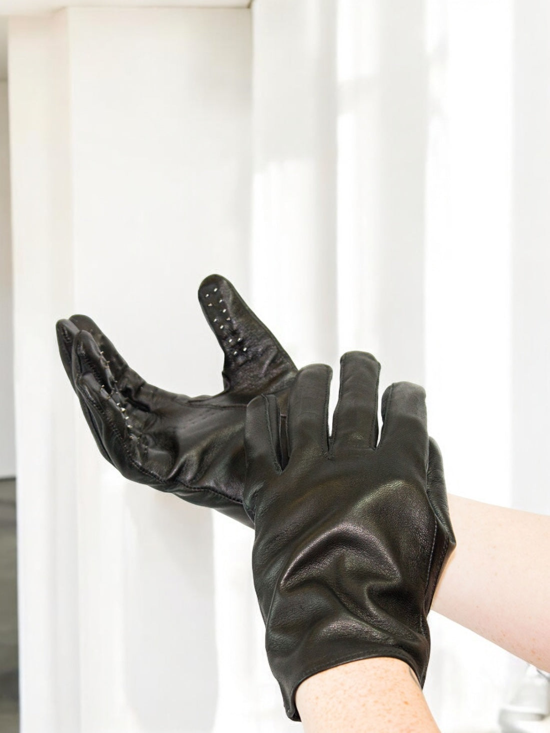 Vampire Gloves