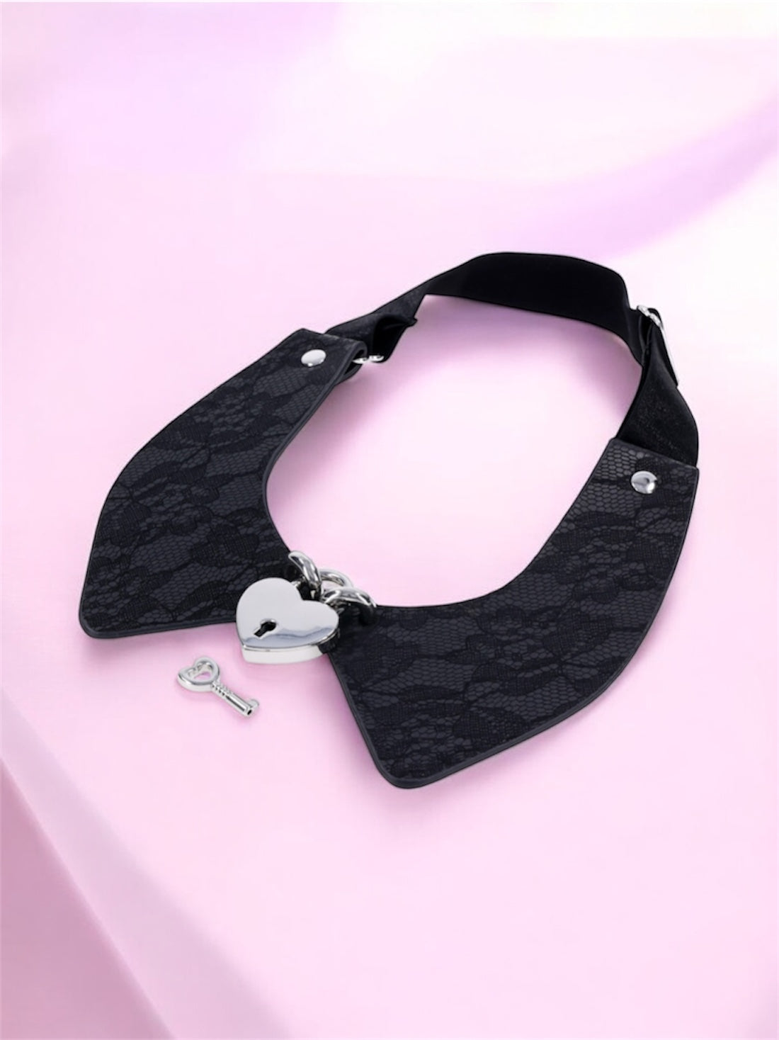 Sex & Mischief Heartbound Lace Day Collar